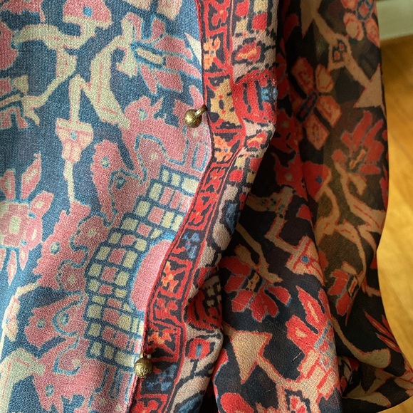 Womens floral button front poncho/cover up, Size XL - Picture 7 of 8